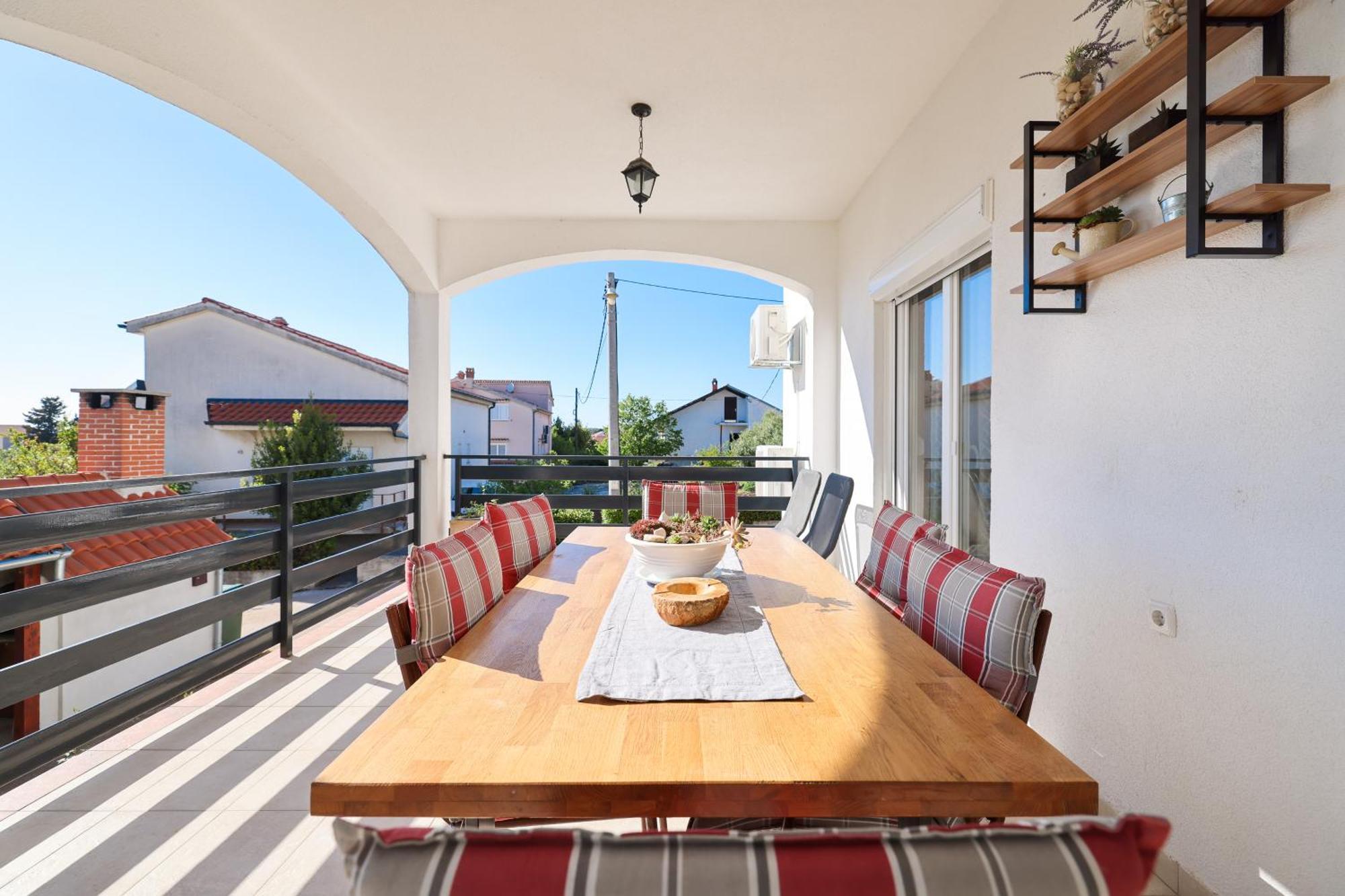 Apartment Pantalon, Big Terrace And Free Parking Zadar Buitenkant foto